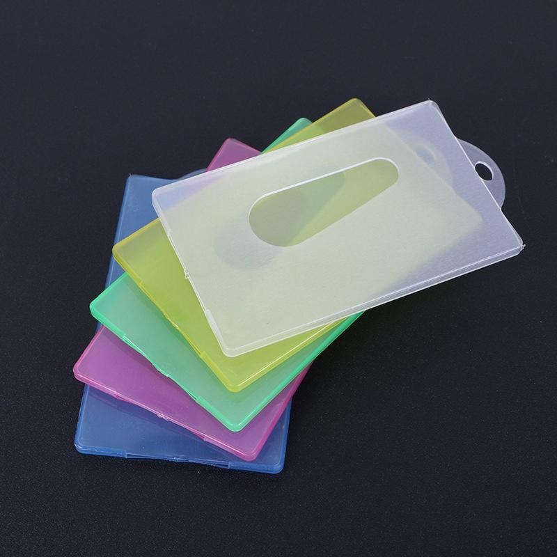Carcasă din plastic transparentă pentru carduri de identitate