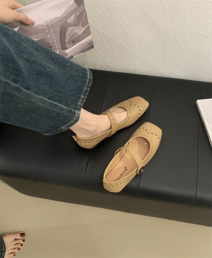 

Leather retro hollow Jane single shoes women s new high heels one-word buckle with thick heel carved Brock small leather shoes 39 хаки