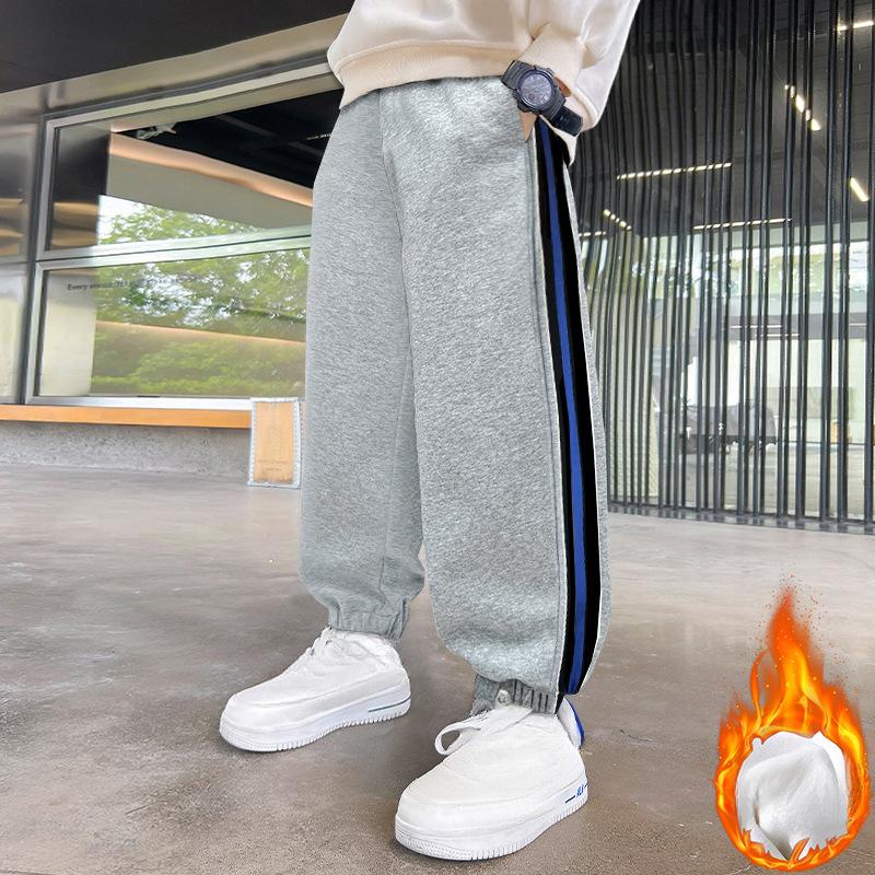 Spodnie chłopięce Modele jesienno-zimowe Plus Aksamit Dziecięce spodnie sportowe, Dziecięce spodnie w stylu zachodnim Trend