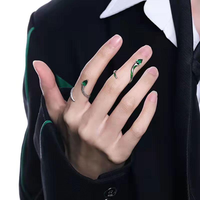 Mädchen Zeigte auf Smart Pet Slytherin Grün Gelenk Ins Ring Ring Original Nischendesign