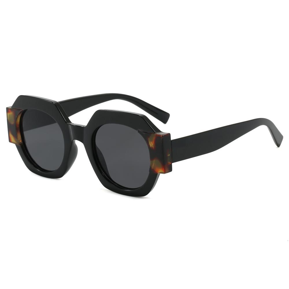 Superhot Eyewear 15709 Fashion 2025 Retro Square Big Frame Outdoor Vacation Sunglasses