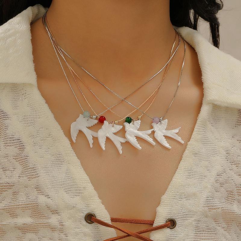 Squisita Collana Colomba della Pace in Ceramica Bianca per Donna Ciondolo Colomba Vintage Catena Maglione Accessori Gioielli da Festa Regalo