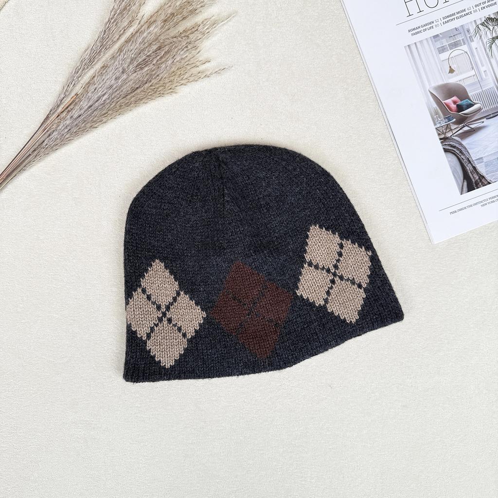 Winter warm and cold ear protection casual retro cold hat Korean ins rhombus color matching knitted bag head hat new