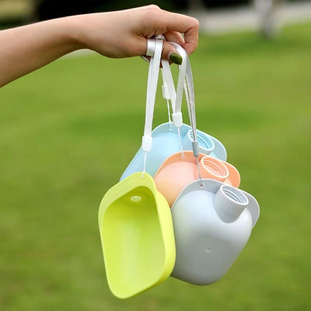 Plastic Pets Outdoor Drinking Bowl Pet Drinking Fountains  Pet Going Out Water Drinking Supplies