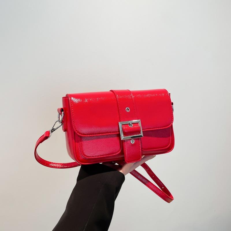 

High-end underarm bag women s new spring and summer versatile shoulder oblique span bag simple and fashionable small square bag красный