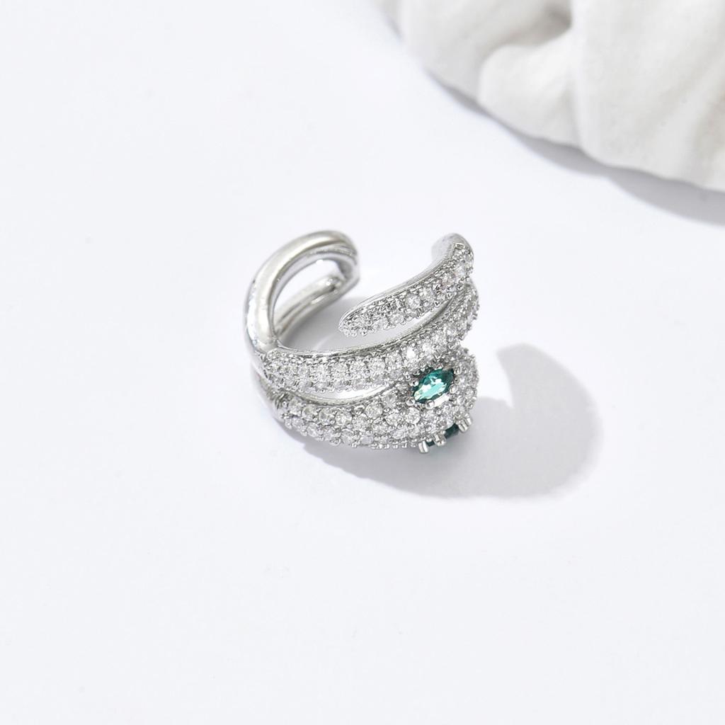 Green Eyed Spirit Snake Without Ear Hole Ear Bone Clip, High-end Feeling, Light Luxury Personality, Retro Snake Shaped Earrings