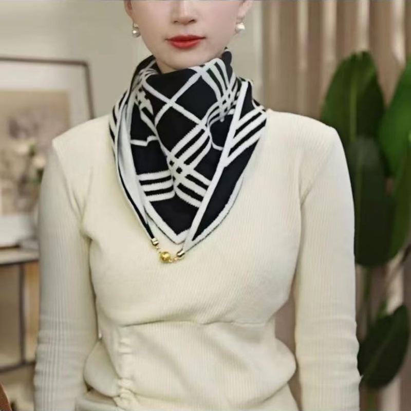 Elegant Women's Knitted Magnetic Buckle Triangle Scarf and Neck Warmer