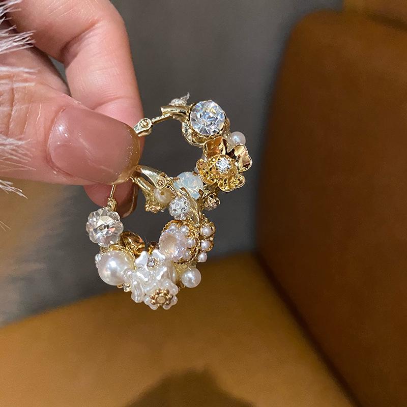 Diamond-Inlaid Silver Pearl Flower Earrings: Luxurious French Retro Studs for Women