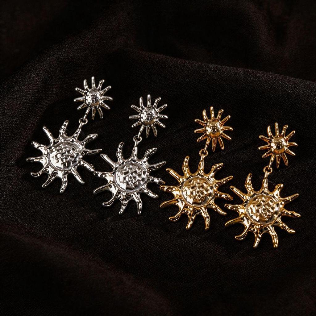 European Retro Sun God Baroque Earrings - Exaggerated Gold Dangle 