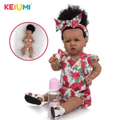 KEIUMI Ručne vyrobená Reborn bábika Realistické Bábätko Veľké 57 cm Opálená pokožka Celé silikónové telo Reborn Živá bábika Hračka na hranie pred spaním