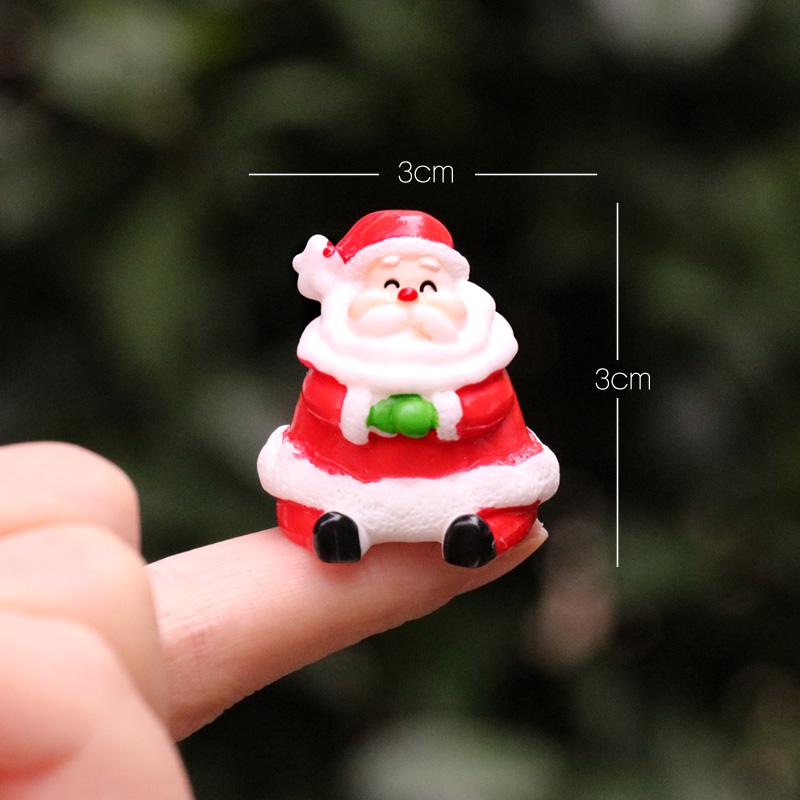 Handmade Mini Sleigh with Santa Claus Christmas Ornaments for Cake and Micro Landscape Decor