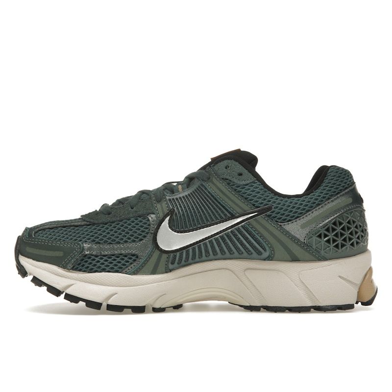 Nike Air Zoom Vomero 5 Vintage Green Women Sneakers Chrome Light-Orewood-Brown Hemp FN6742-300