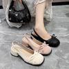 Französische Schleife Tasche Kopf Sandalen Damen 2025 Sommer neu mit Rock Temperament mittlerer Absatz Einzelne Schuhe dicker Absatz hohe Absätze
