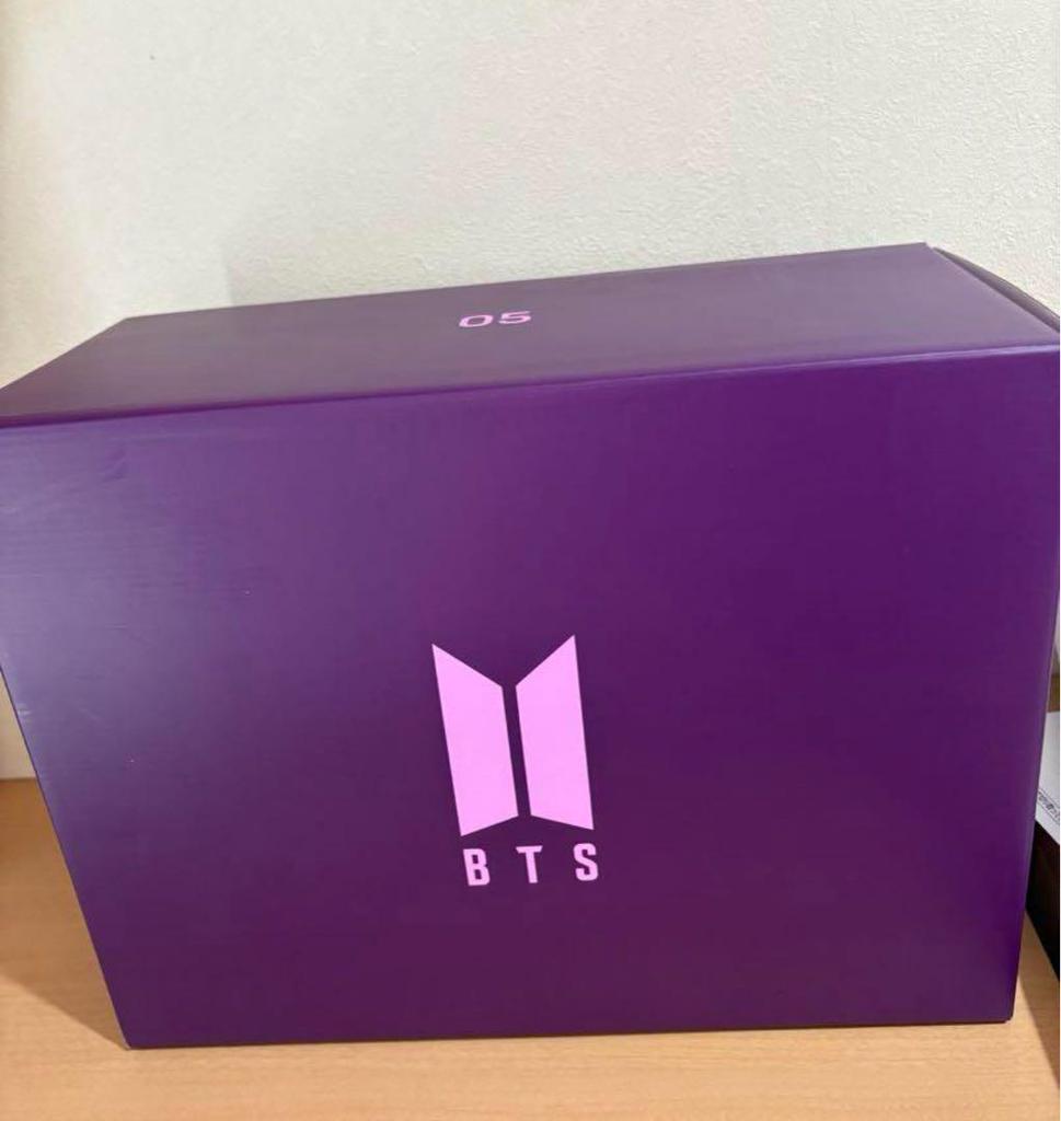 [USED] BTS MERCH BOX 5 Mini Suitcase March Box 5