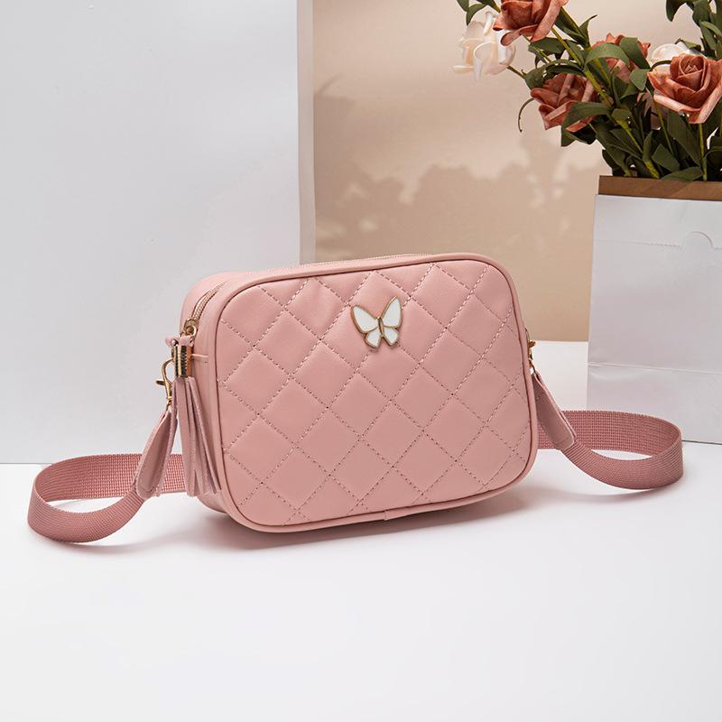 

2025 осень и зима классическая ромбовидная вышивка сумка для камеры свежая отделка бабочкой кроссбоди на плечо маленькая квадратная сумка женская сумка розовый