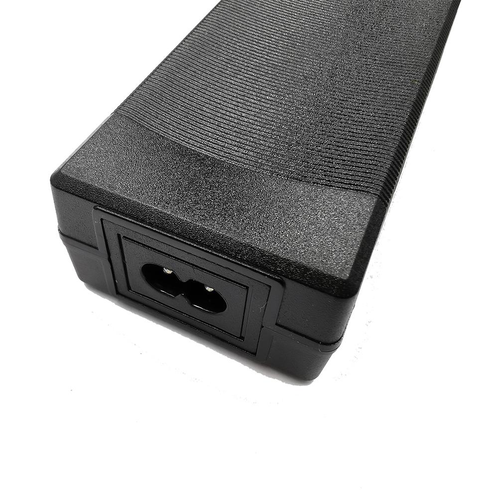 16,8V 14,4V 3A 16,8V 3A Lithium-Li-Ionen-Akkuladegerät für 4S 14,4V 14,8V Lithium-Li-Ionen-Polymer-Akkupack gute Qualität