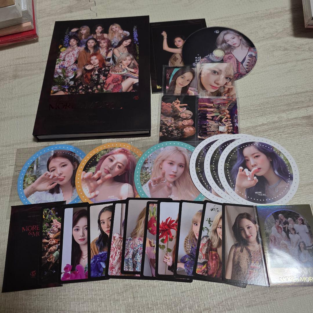 

[БУВШИЙ У ВЖИВАННІ] Альбом TWICE MORE&MORE