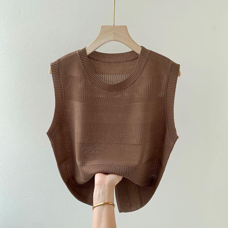 

Lightweight Summer Ice Silk Knit Vest for Women: Slimming, Breathable, and Versatile Top for Outdoor Wear [Fits 80-200 jin] S (up to 95 jin) кавовий
