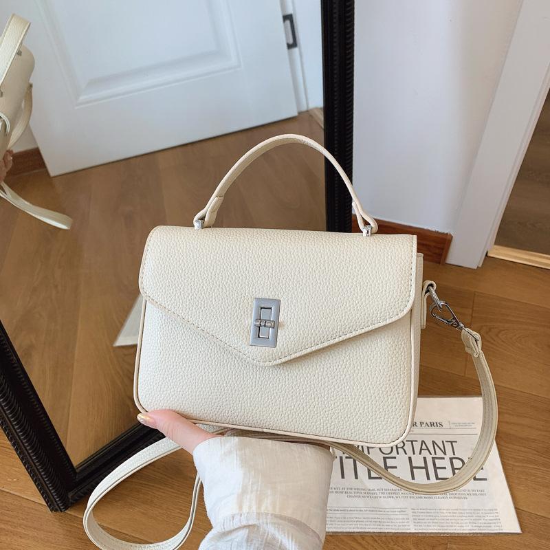 

New Handbag Women s Large-capacity Fashion Messenger Small Square Bag Women