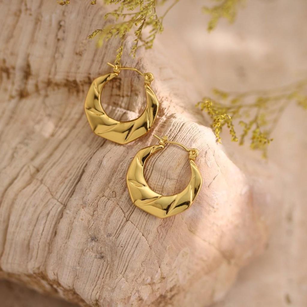 Geometric Irregular Hammered Stainless Steel Stud Earrings - Fashionable and Versatile Ear Ornaments for Women