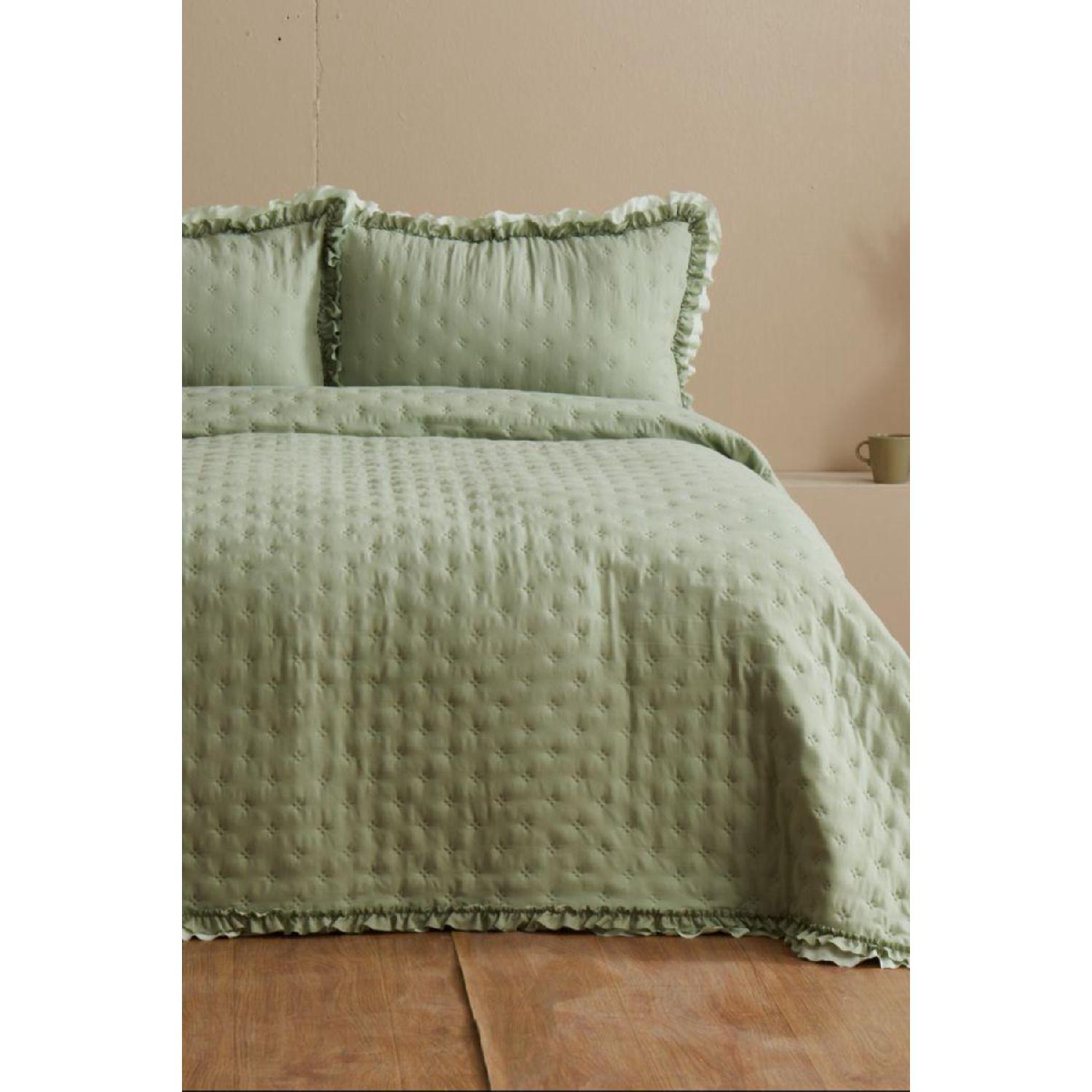 

Viona Double Bedspread Set Sage
