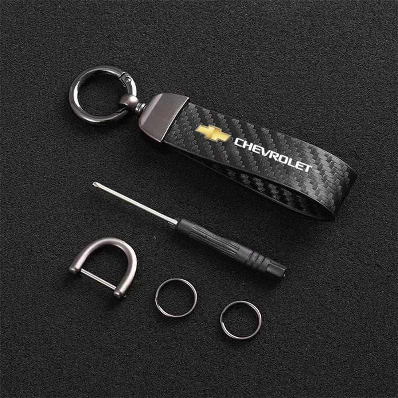 Carbon fiber Leather Car Keyring Exquisite Anti-lost Car Keychain For Chevrolet Colorado Cruze Spark Captiva Malibu Trax