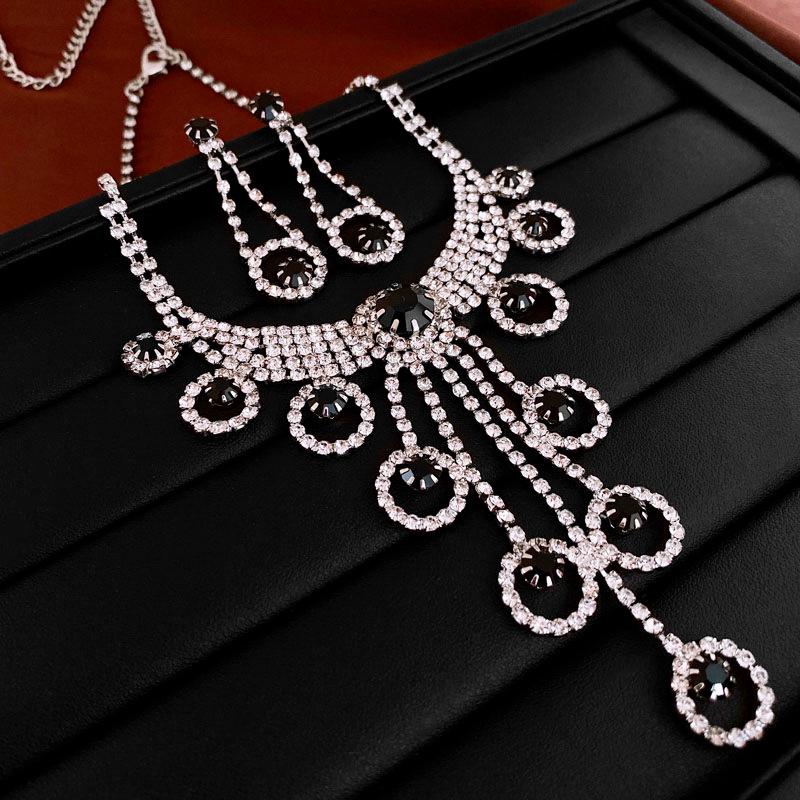 

Элегантный набор серег-кистей и ожерелья со стразами для женщин - Легкая роскошь, европейский и американский стиль, ключичная бижутерия