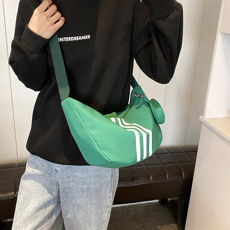 New fashion niche design messenger bag Korean version versatile casual dumpling bag commuter shoulder bag women