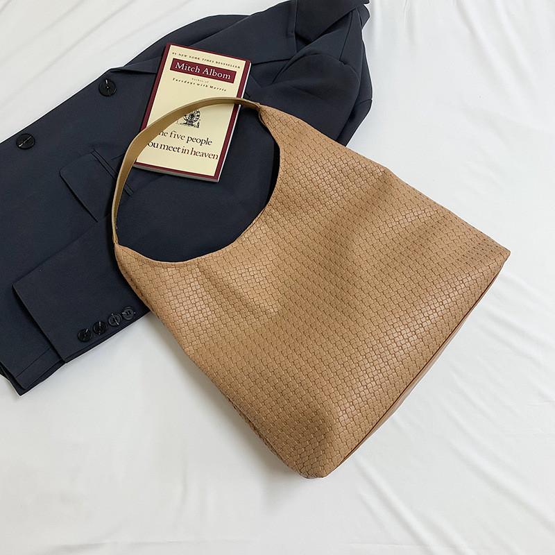 Trendy Minimalist Pu Tote Bag For Women Available In Black Brown Khaki And White