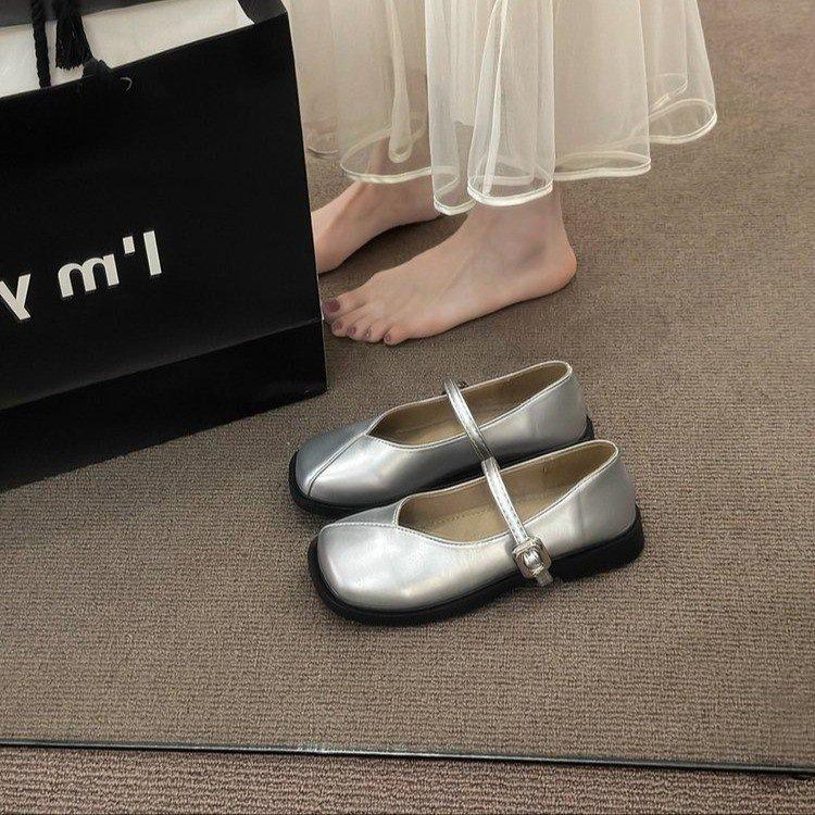 French Small Leather Shoes Women's 2025 New Autumn with Skirt Mary Jane Women's Shoes Evening Flat-bottomed Love Shallow Mouth Single Shoes