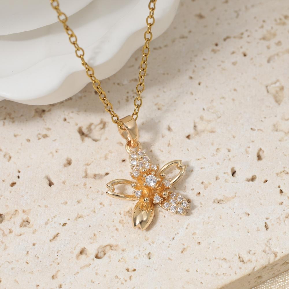 Modische Zirkonia Kirschblüten Anhänger Halskette, Zierlicher Blumenschmuck für Damen
