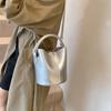 Retro Water Bucket Bag Female New Trendy Commuter Crossbody Bag Fashion Solid Color Handheld One Shoulder Bag For Women