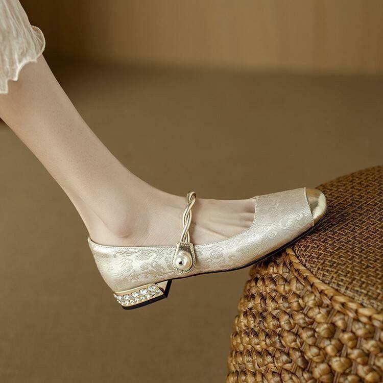 Guofeng Spring 2025 Retro French Low-Cut Mary Janes: Lightweight & Versatile.