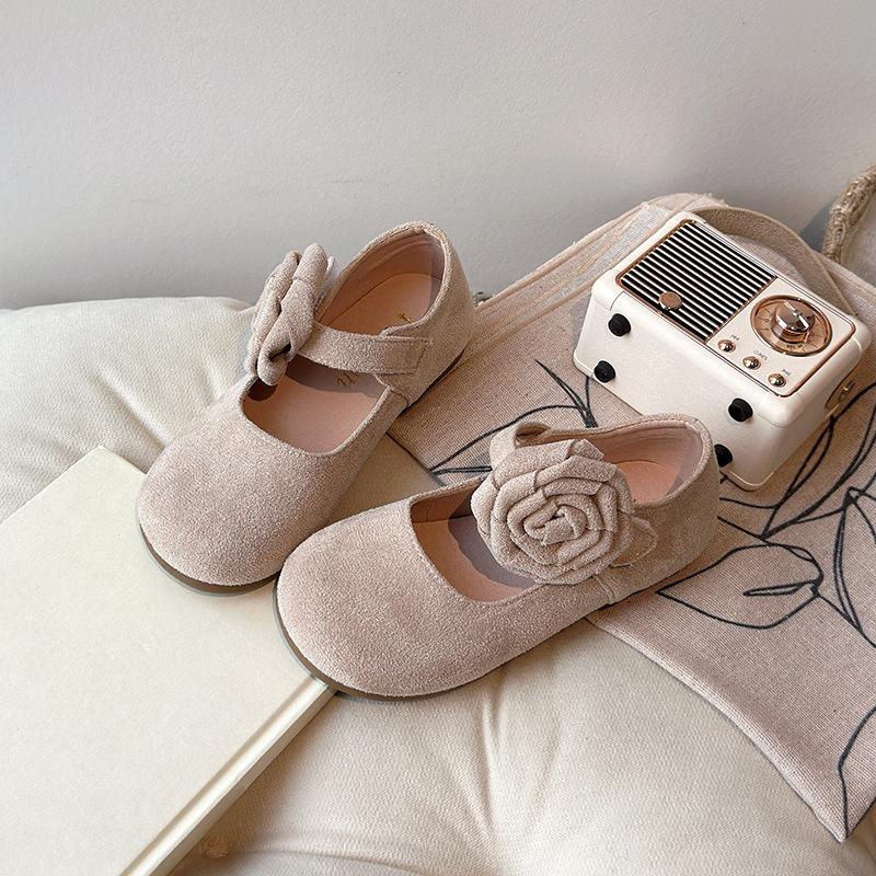 Girls Flat Shoes with Big Flowers Kids Leather Shoes Round Toes 2025 Spring Autumn Girls Mary Janes Dance Shoes Candy Color