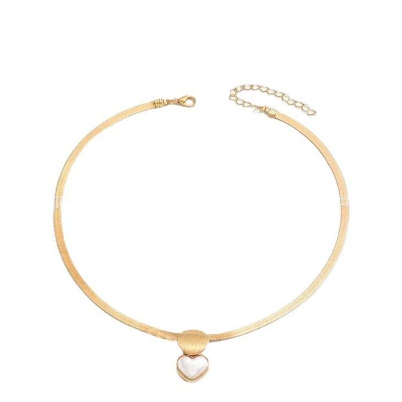 Elegant Clavicle Geometric Heart Pendant Necklace Earrings Jewelry Set French Retro Women'S Suit Batch