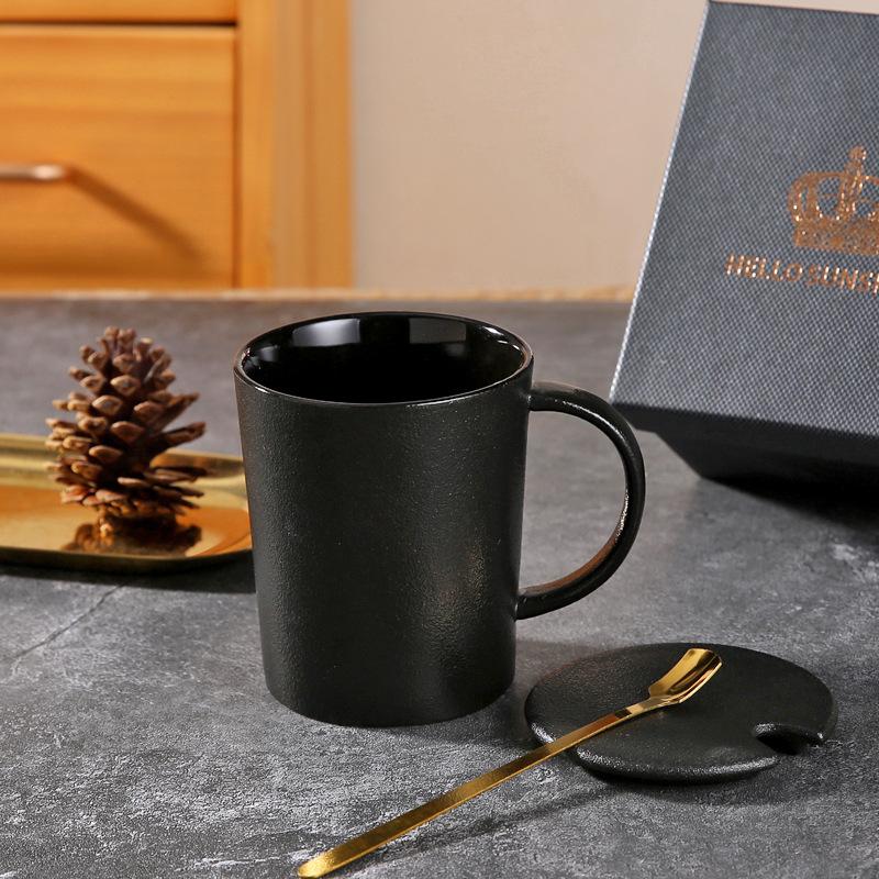 

Light Luxury Matte Black and White Mug Ceramic Souvenir with Lid Spoon Couple Water Cup Household Ceramic Cup Gift Box 301-400ml