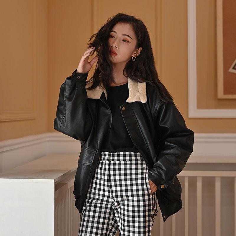 

Женская кожаная куртка-локомотив, новая зимняя свободная бархатная утолщенная осенне-зимняя приливная, интегрированная имитация меха S 80-50 kg чёрный