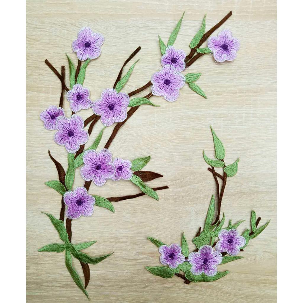 2Pcs Flower Embroidered Patches Sew On Embroidery Applique Flower Fabric Collar Patches for Clothing Jeans Jackets Skirt