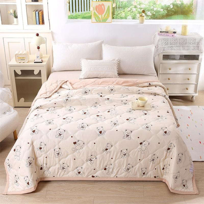 Skin-friendly Air-conditioning Quilt Single Double Summer Cool Quilt Spring and Autumn Thin Quilt