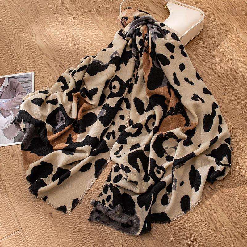 Tassel Leopard Print Scarf Mid Length Autumn and Winter Large Shawl Scarf Fashionable High End and Versatile Scarf