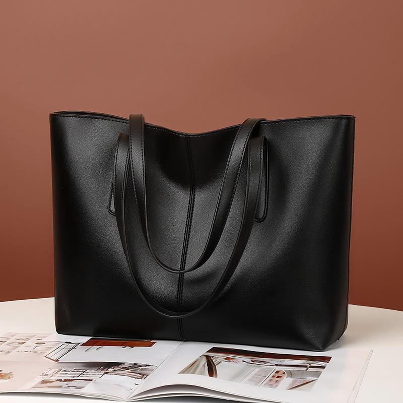 Elegant Large Capacity Travel Tote - Essential Mom Shoulder Bag