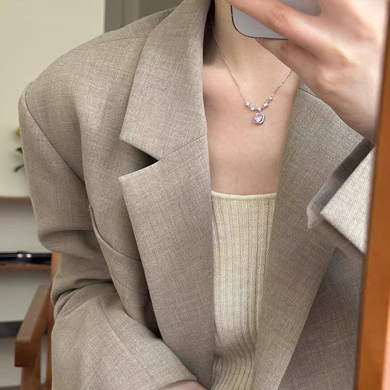 Sugar Square Diamond Necklace for Girls, Light Luxury Niche Design, High-end Pendant for Mother Gift, Valentine's Day for Girlfriend