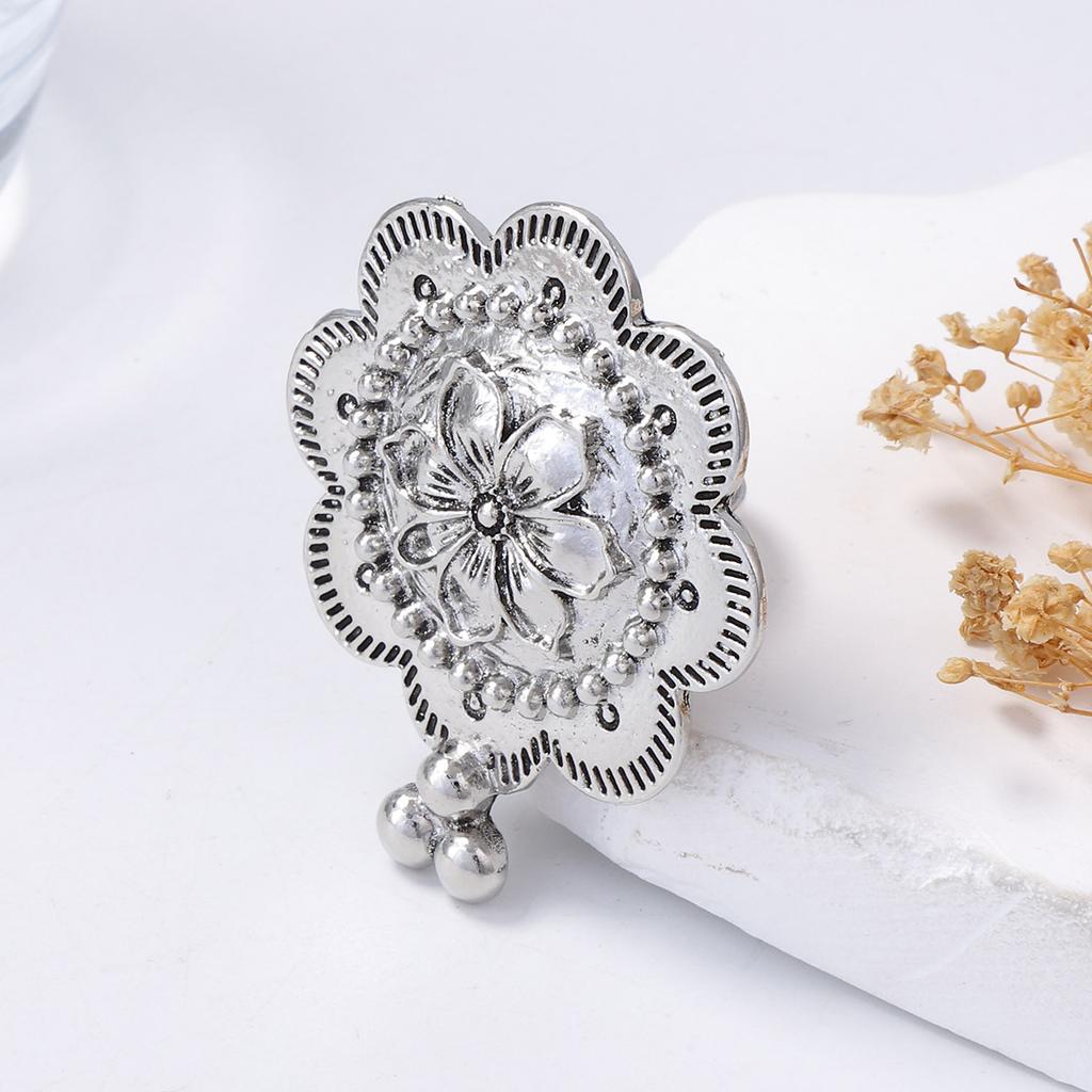 Cross-border Europe, America, simple fashion, light luxury, cold wind alloy, exaggerated flowers, flowers, live rings, women's daily versatility