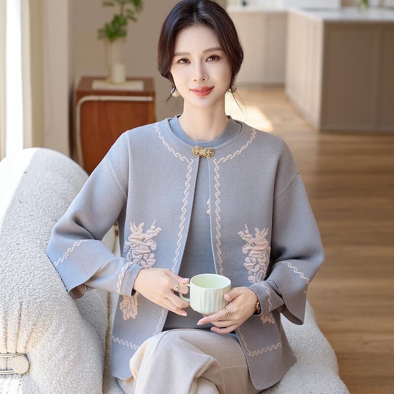 Elegant Floral Knit Two-Piece Cardigan Set for Mature Women