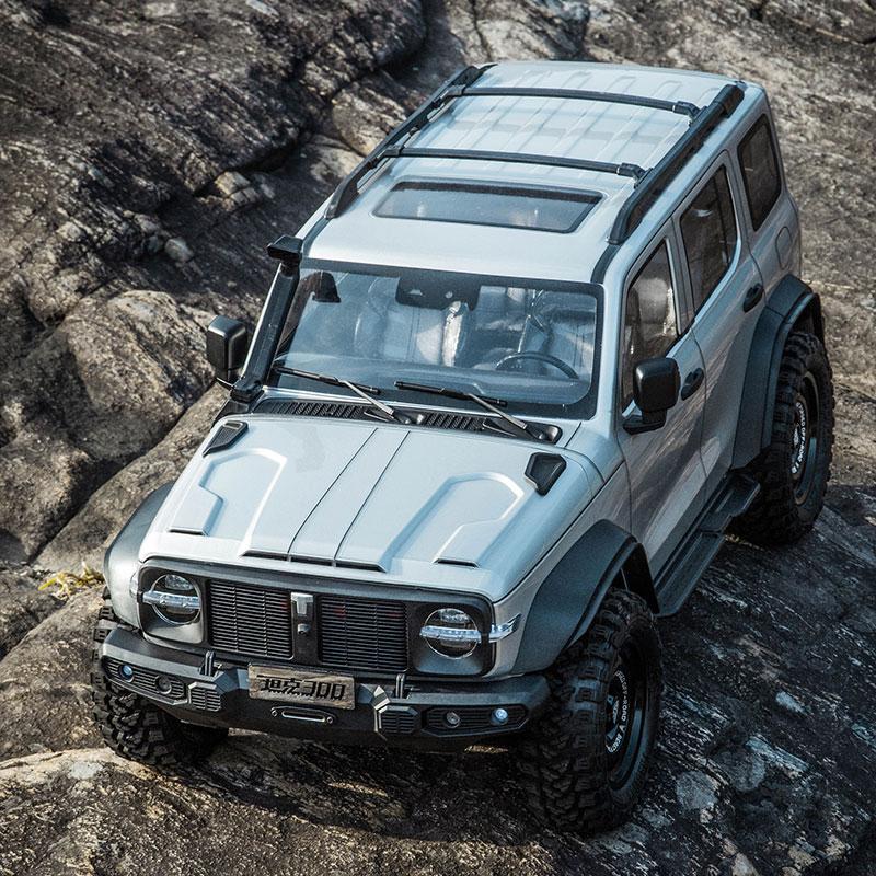 TRACTION HOBBY TANK300 Competitive Edition RTR 1/8 RC Simulation Electric Remote Control Model Car Crawler Adult Kids Toys