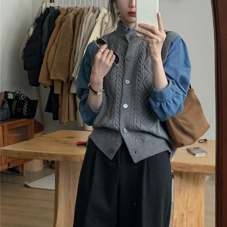 Two-piece Contrasting Color Fake Denim Patchwork Knitted Cardigan for Autumn Design, Loose and Slimming Sweater, Single-breasted Top for Women