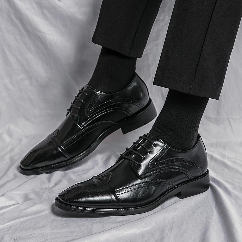2024 Hot Selling Men's Pointed Carved Block Formal Leather Shoes Fashionable New Men's Lace Up Business Casual Leather Shoes
