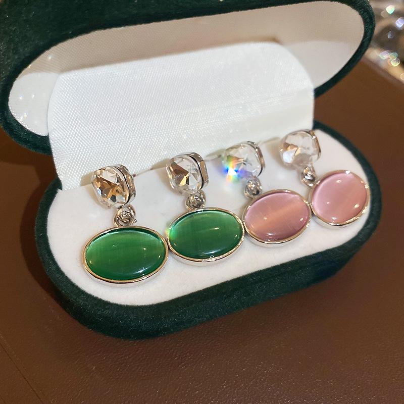 

High-End Retro Geometric Resin and Rhinestone Earrings for Women