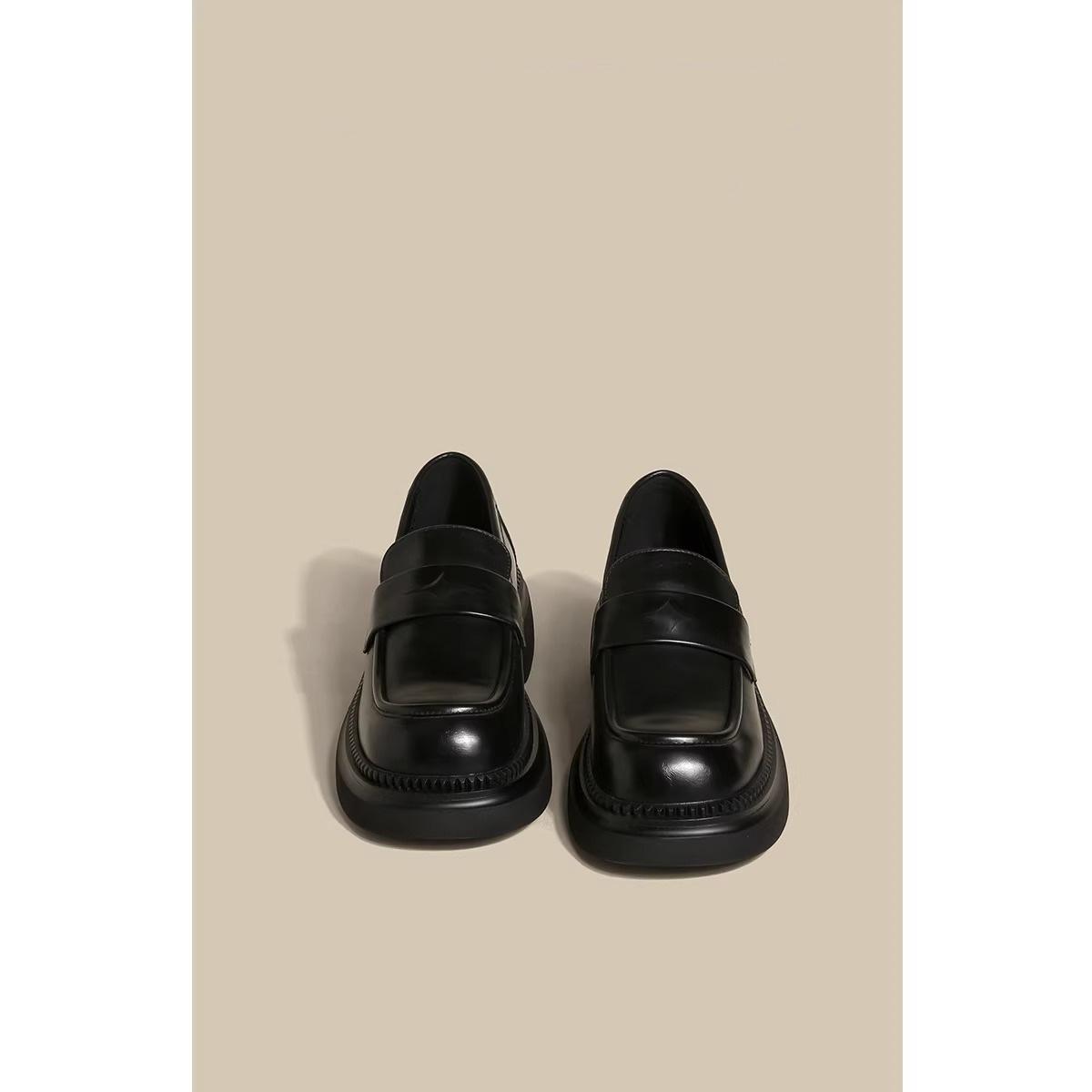 

Лоферы на платформе женские весна 2024 новые коричневые кожаные туфли в британском стиле с увеличенной мягкой подошвой для поездок на работу маленькие одинарные туфли 40 чёрный