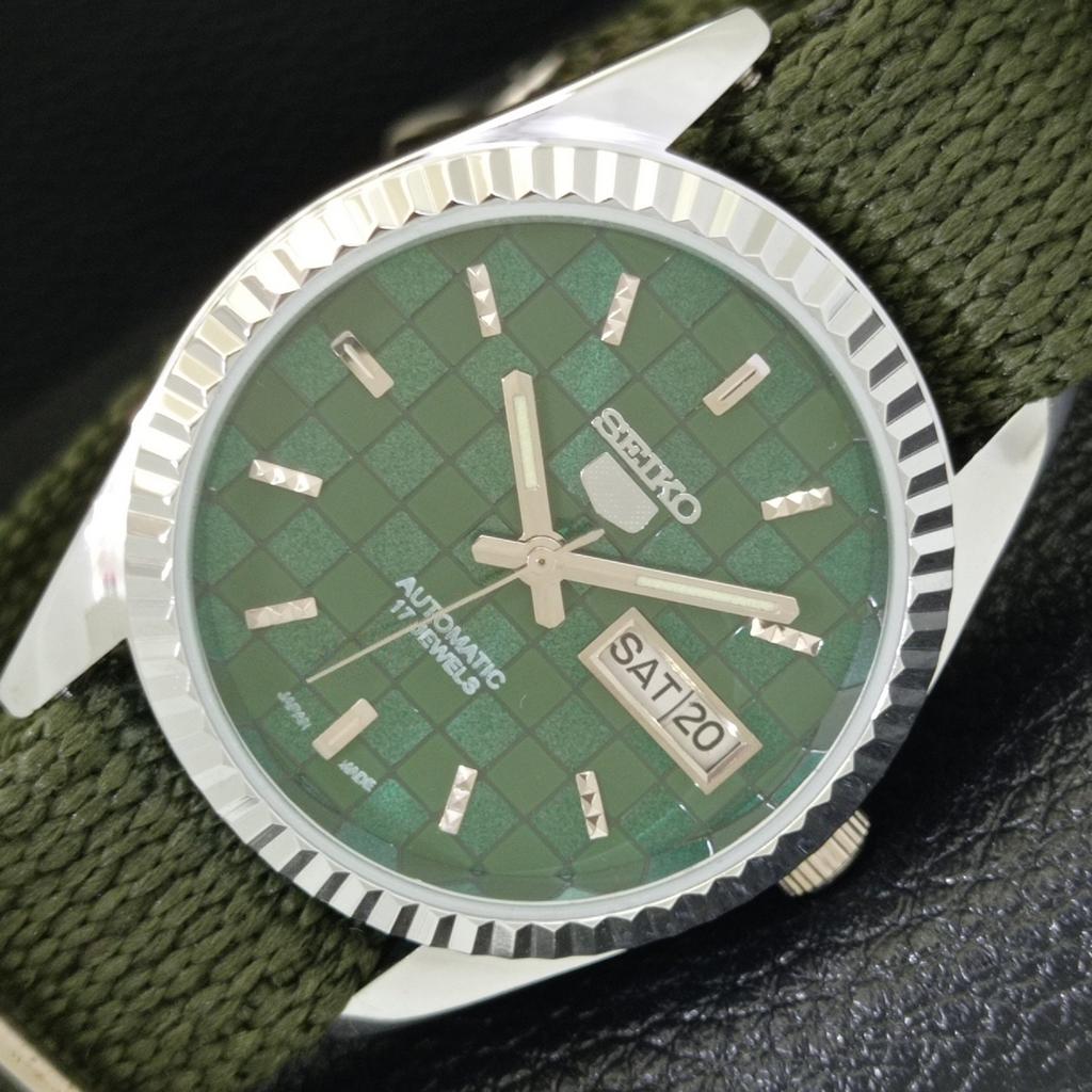 

MENS VINTAGE REFURBISHED SEIKO 5 AUTOMATIC JAPAN GREEN DIAL WATCH a440395-4 Sk-a440395